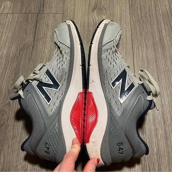 New Balance Mens 847 Grey Blue Red Running Sneakers Size 10 D Wide - Picture 9 of 9
